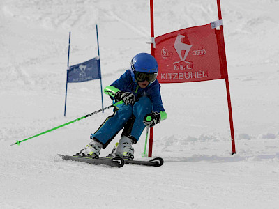 Ein Tag voller Überraschungen - Kitzbüheler Schulskitag - es darf gratuliert werden!