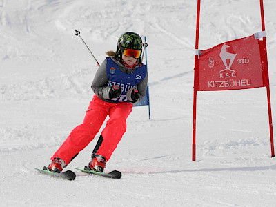 Ein Tag voller Überraschungen - Kitzbüheler Schulskitag - es darf gratuliert werden!