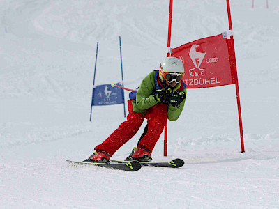 Ein Tag voller Überraschungen - Kitzbüheler Schulskitag - es darf gratuliert werden!