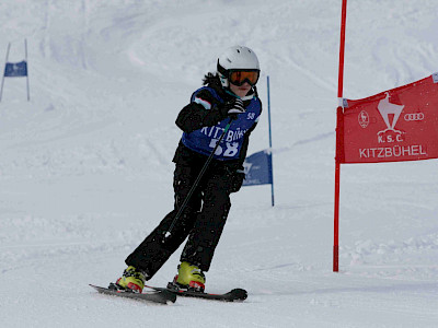 Ein Tag voller Überraschungen - Kitzbüheler Schulskitag - es darf gratuliert werden!