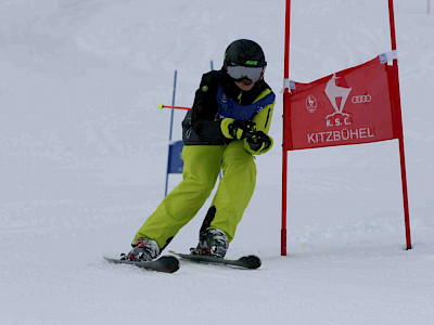 Ein Tag voller Überraschungen - Kitzbüheler Schulskitag - es darf gratuliert werden!