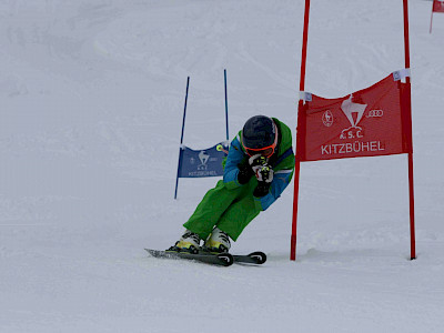 Ein Tag voller Überraschungen - Kitzbüheler Schulskitag - es darf gratuliert werden!