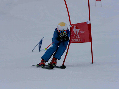 Ein Tag voller Überraschungen - Kitzbüheler Schulskitag - es darf gratuliert werden!