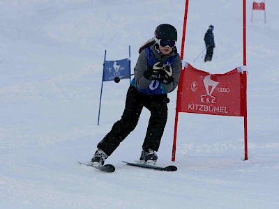 Ein Tag voller Überraschungen - Kitzbüheler Schulskitag - es darf gratuliert werden!