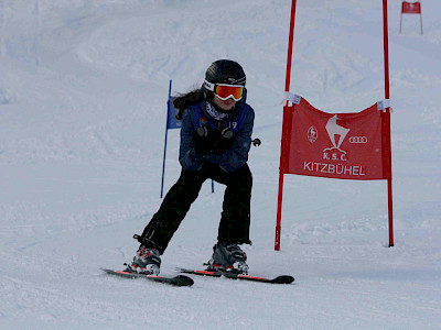 Ein Tag voller Überraschungen - Kitzbüheler Schulskitag - es darf gratuliert werden!