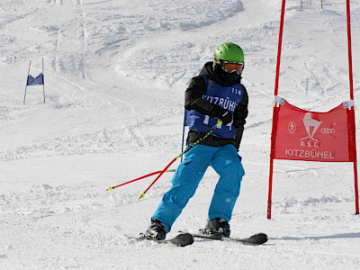 Ein Tag voller Überraschungen - Kitzbüheler Schulskitag - es darf gratuliert werden!