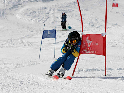 Ein Tag voller Überraschungen - Kitzbüheler Schulskitag - es darf gratuliert werden!