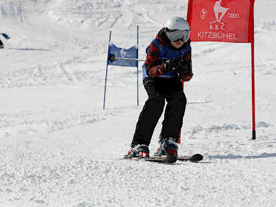 Ein Tag voller Überraschungen - Kitzbüheler Schulskitag - es darf gratuliert werden!