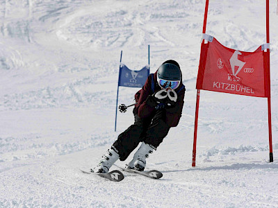 Ein Tag voller Überraschungen - Kitzbüheler Schulskitag - es darf gratuliert werden!