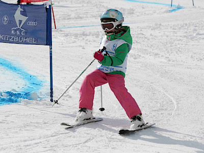 Ein Tag voller Überraschungen - Kitzbüheler Schulskitag - es darf gratuliert werden!