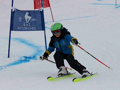 Ein Tag voller Überraschungen - Kitzbüheler Schulskitag - es darf gratuliert werden!