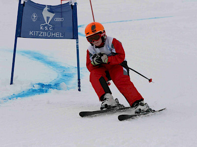 Ein Tag voller Überraschungen - Kitzbüheler Schulskitag - es darf gratuliert werden!