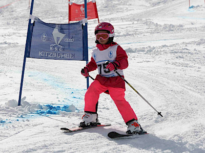 Ein Tag voller Überraschungen - Kitzbüheler Schulskitag - es darf gratuliert werden!