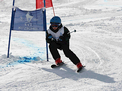 Ein Tag voller Überraschungen - Kitzbüheler Schulskitag - es darf gratuliert werden!