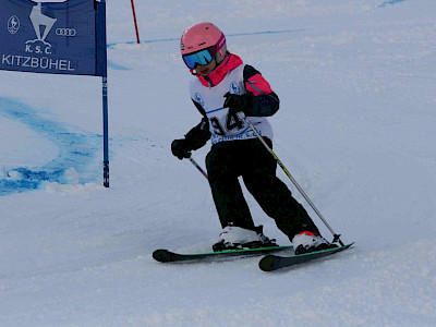 Ein Tag voller Überraschungen - Kitzbüheler Schulskitag - es darf gratuliert werden!