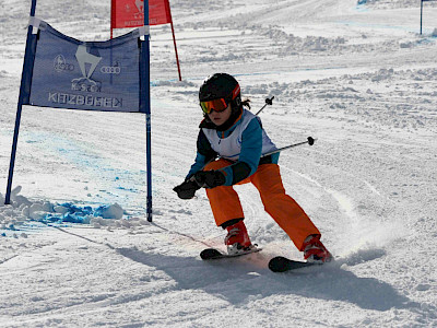 Ein Tag voller Überraschungen - Kitzbüheler Schulskitag - es darf gratuliert werden!