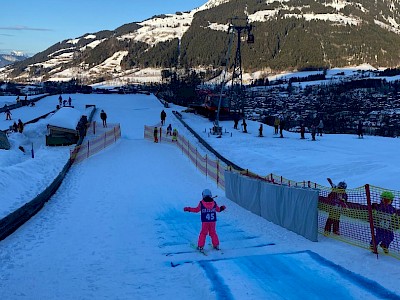 Zahlreiche Kinder wollten in Kitzbühel fliegen lernen