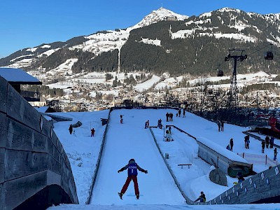 Zahlreiche Kinder wollten in Kitzbühel fliegen lernen