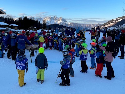 Zahlreiche Kinder wollten in Kitzbühel fliegen lernen