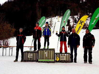 Elias Kogler gewinnt im Spezialspringen, Rang drei in der Kombi