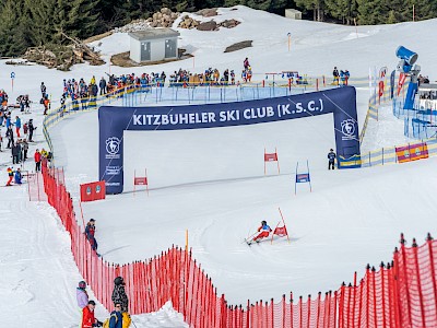 Strahlende Sieger im Sonnenschein