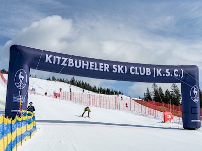 Strahlende Sieger im Sonnenschein