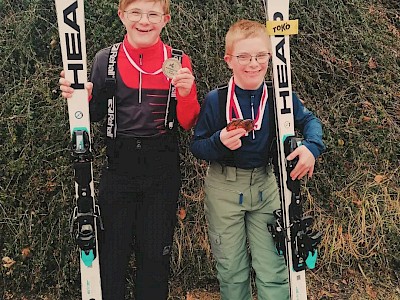 LUKAS & THOMAS MOSER zwei großartige Skifahrer die nicht zu bremsen sind