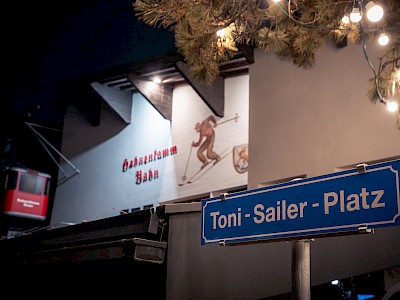 Toni-Sailer-Platz in Kitzbühel feierlich eröffnet