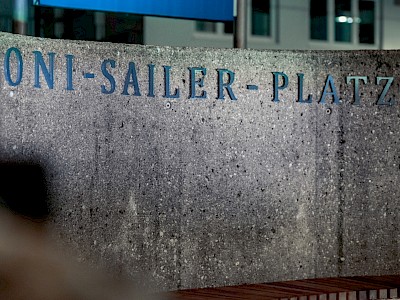 Toni-Sailer-Platz in Kitzbühel feierlich eröffnet