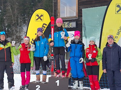 Bezirkscup Riesentorlauf und Technik nach Maß