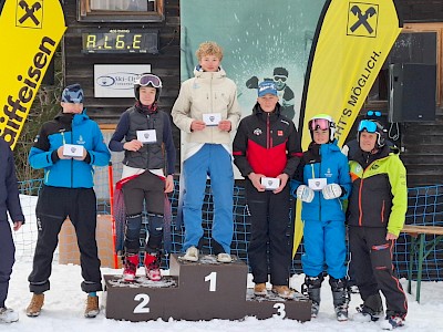 Bezirkscup Riesentorlauf und Technik nach Maß