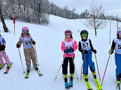 Erfolgreicher Schülerskitag mit 289 Teilnehmern