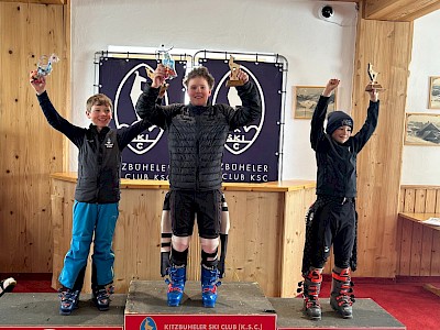 PREMIERE FÜR DIE K.S.C. RENNSPORTFAMILIE - Alpine Clubmeisterschaft auf der neuen Trainingspiste am Horn