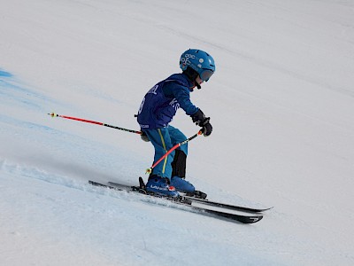 PREMIERE FÜR DIE K.S.C. RENNSPORTFAMILIE - Alpine Clubmeisterschaft auf der neuen Trainingspiste am Horn