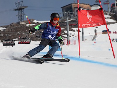 PREMIERE FÜR DIE K.S.C. RENNSPORTFAMILIE - Alpine Clubmeisterschaft auf der neuen Trainingspiste am Horn