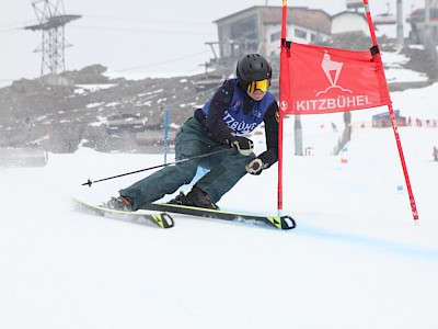 PREMIERE FÜR DIE K.S.C. RENNSPORTFAMILIE - Alpine Clubmeisterschaft auf der neuen Trainingspiste am Horn