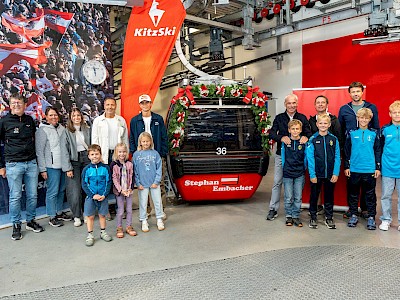 Der erste Skispringer mit einer eigenen Hahnenkamm-Gondel