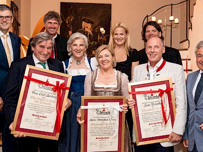 Bürgermeister Klaus Winkler, Graf Max Lamberg, Jos Dagn, Signe Reisch, Hanni Weirather-Wenzel, Kathrin Schlechter, Harti Weirather, Josef Burger. Foto: rol-art images / kitzbühel tourismus